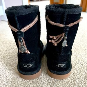 NEW ** never worn** Girls size 13 black UGG boots